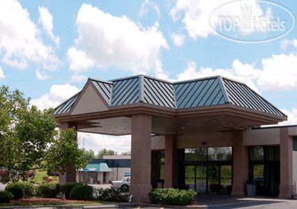 Hotelier's photos Quality Inn & Conference Center 3*