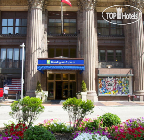 Hotelier's photos Holiday Inn Express Cleveland Downtown 2*