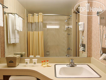 New photos from tourists Days Inn Niles 2*