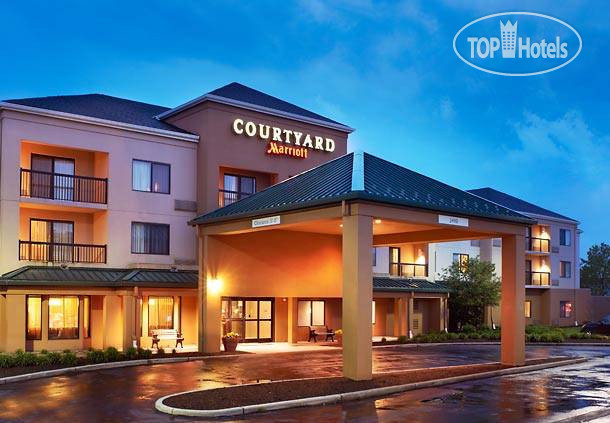 Hotelier's photos Courtyard Cleveland Airport North 3*
