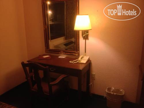Hotelier's photos Country Hearth Inn Washington Court House 2*