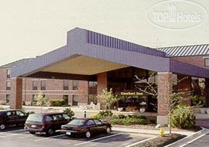 Hotelier's photos Comfort Inn Cleveland Airport 3*
