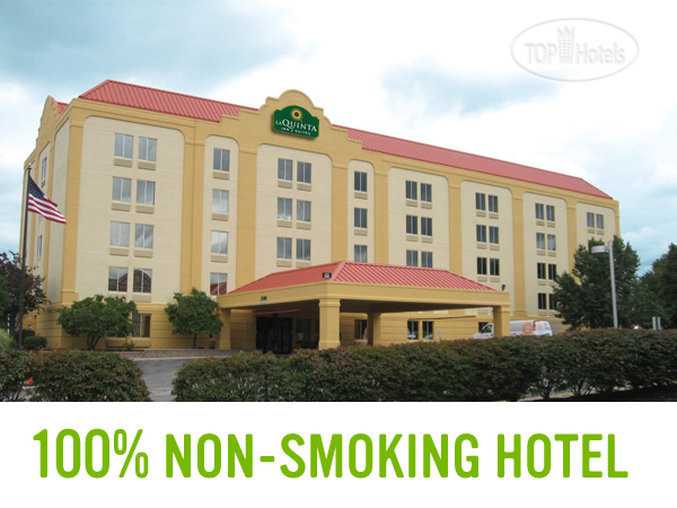Hotel photo La Quinta Inn & Suites Cleveland Airport West 3*
