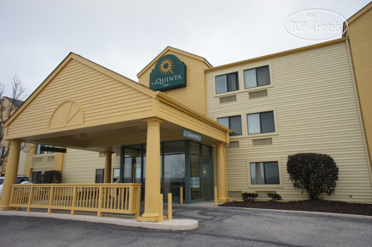 Hotelier's photos La Quinta Inn Cleveland Independence 2*