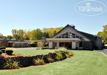 Hotelier's photos Econo Lodge Colonie Center Mall 2*