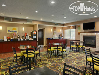 New photos from tourists Days Inn Brewerton-Syracuse near Oneida Lake 2*