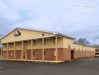 Hotelier's photos Days Inn Amherst 2*