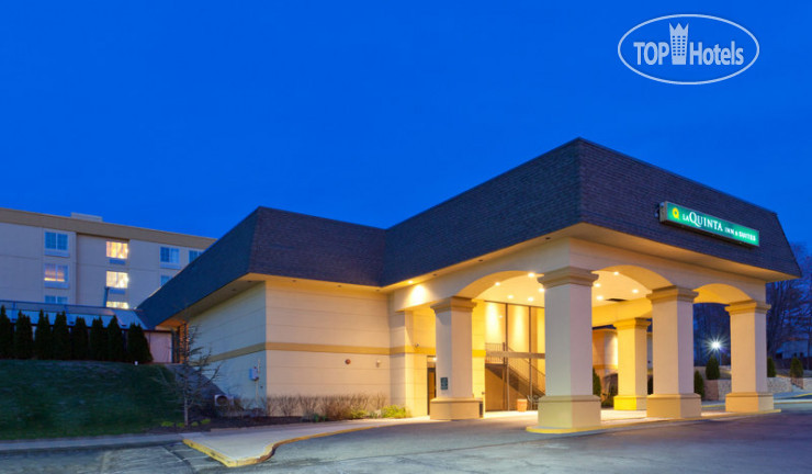 Hotelier's photos La Quinta Inn & Suites Elmsford 2*