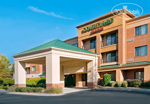 Hotelier's photos Courtyard Durham Research Triangle Park 3*
