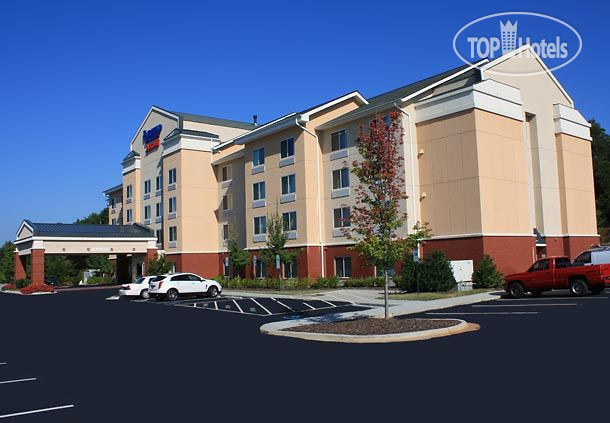 Hotel photo Fairfield Inn & Suites Greensboro Wendover 2*
