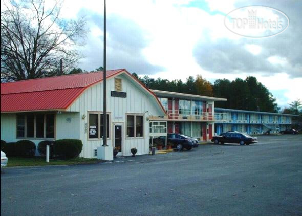 Hotelier's photos Red Carpet Inn Battleboro 2*