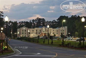 Hotelier's photos Best Western Plus Richmond Hill Inn 3*