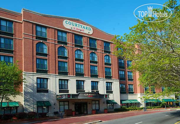 Hotelier's photos Courtyard Savannah Downtown Historic District 3*