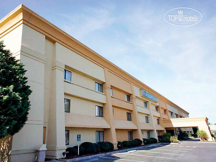 Hotel photo La Quinta Inn & Suites Brunswick 2*