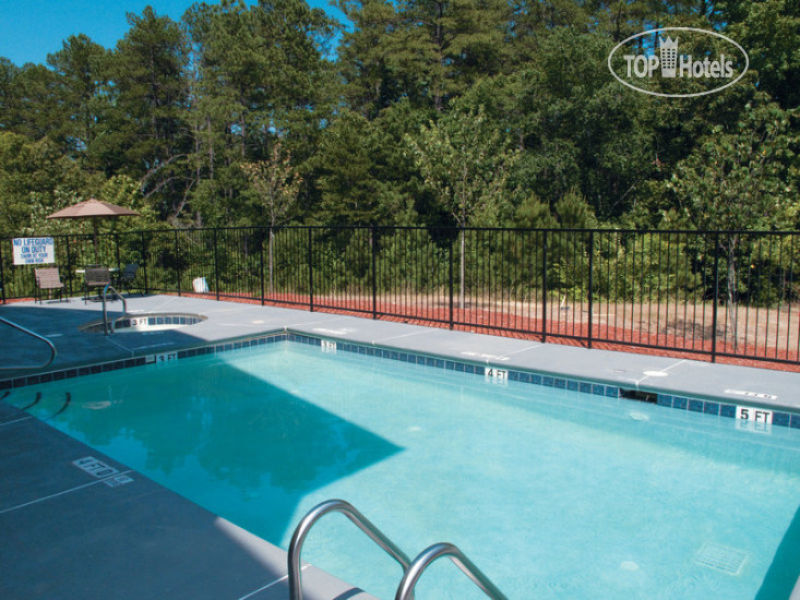 New photos from tourists La Quinta Inn & Suites Rome 2*