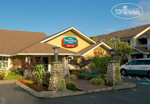 Hotelier's photos TownePlace Suites Seattle Southcenter 3*