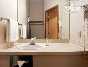 New photos from tourists Baymont Inn and Suites Tri-Cities Kennewick WA 2*