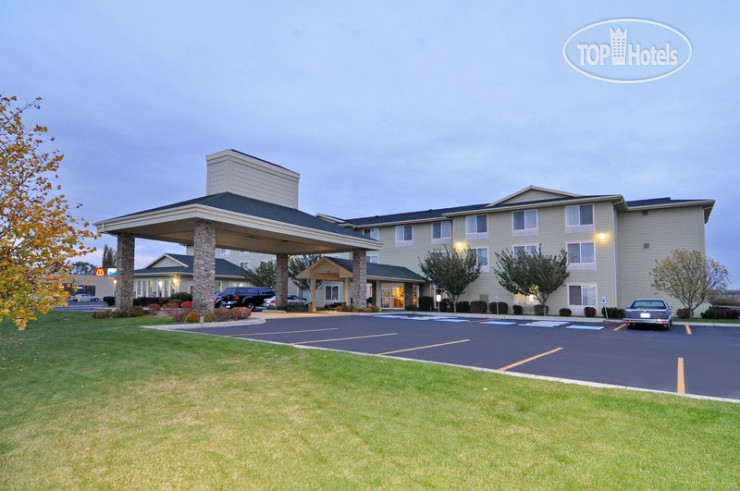 Hotelier's photos Best Western Plus Bronco Inn 2*