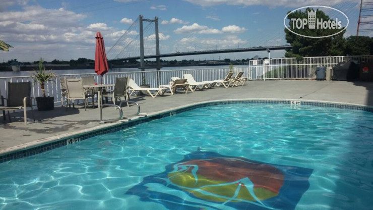 New photos from tourists Clover Island Inn