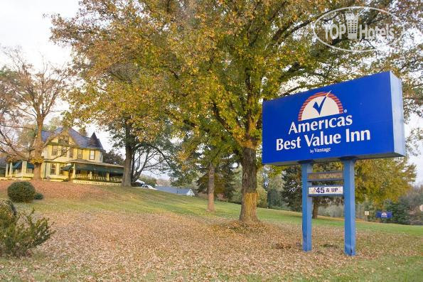 New photos from tourists Americas Best Value Inn-Hancock 2*