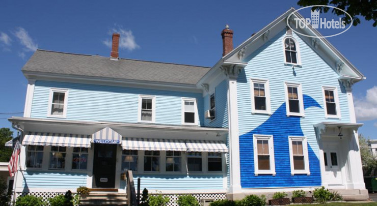 Hotel photo Coast Village Inn & Cottages 3*