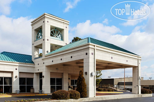 Hotelier's photos Holiday Inn Express Hotel & Suites Huntsville-University Drive 2*