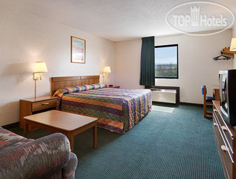 New photos from tourists Super 8 Moody 2*