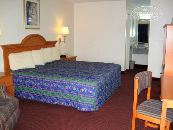 New photos from tourists Country Hearth Inn Madison 2*
