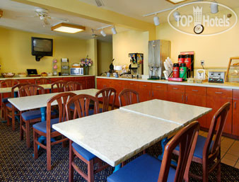 New photos from tourists Days Inn Burnsville 2*