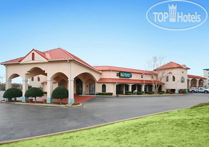 Hotelier's photos Quality Suites Chattanooga 3*