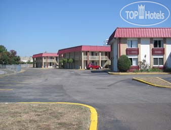 Hotelier's photos Knights Inn Memphis 2*
