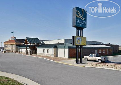 Hotelier's photos Quality Inn & Suites Starlite Village Conference Center 2*
