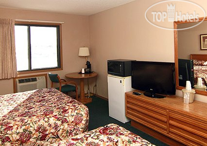 New photos from tourists Econo Lodge Ames 2*