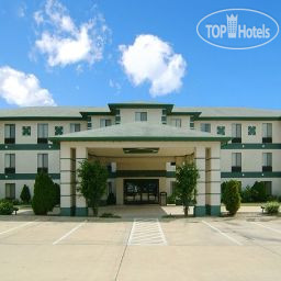 Hotelier's photos Collins Inn & Suites Cedar Rapids 2*