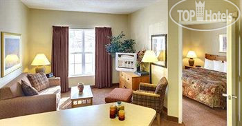 New photos from tourists Cresthill Suites Wichita 3*