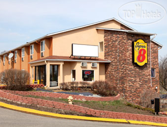 Hotelier's photos Super 8 Lawrence 2*