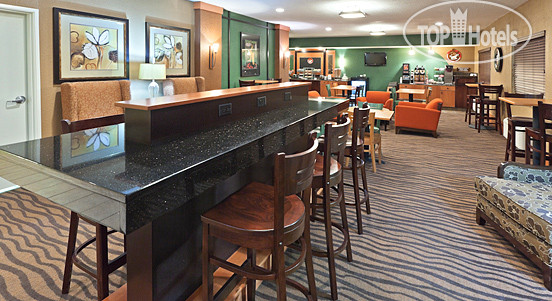 New photos from tourists AmericInn Topeka 3*