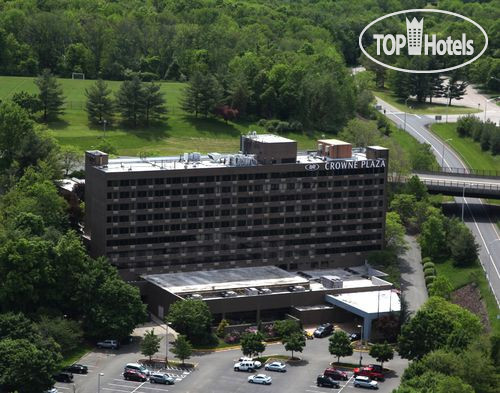 Hotelier's photos Crowne Plaza Danbury 3*