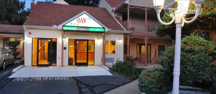 New photos from tourists Red Carpet Inn & Suites Cheshire 2*