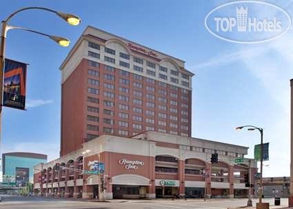 Hotelier's photos Hampton Inn St. Louis-Downtown (At the Gateway Arch) 3*