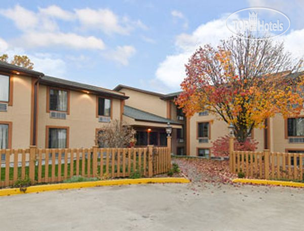 Hotelier's photos Super 8 Columbia Clark Lane 2*