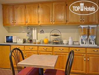 New photos from tourists Super 8 Springfield North I-44 2*