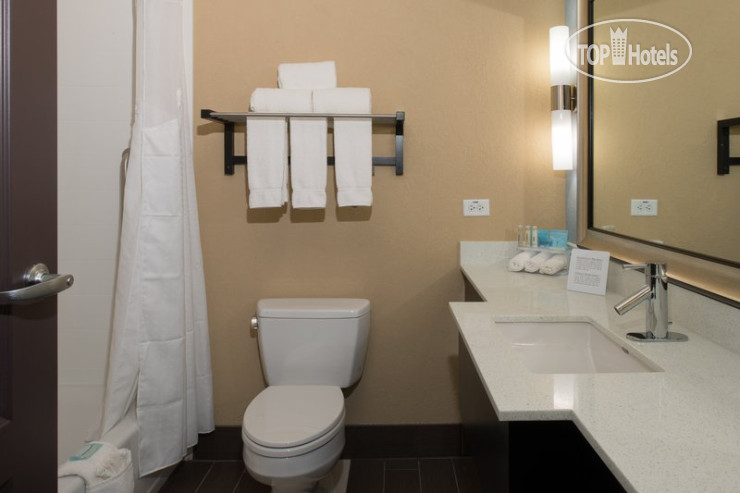 New photos from tourists Holiday Inn Express Hotel & Suites Kansas City Airport 3*