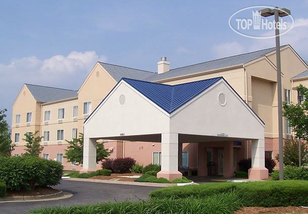 Hotelier's photos Fairfield Inn St. Louis Fenton 2*