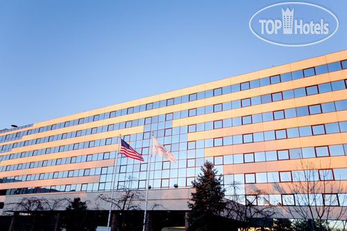 Hotelier's photos Crowne Plaza St. Louis Airport 4*