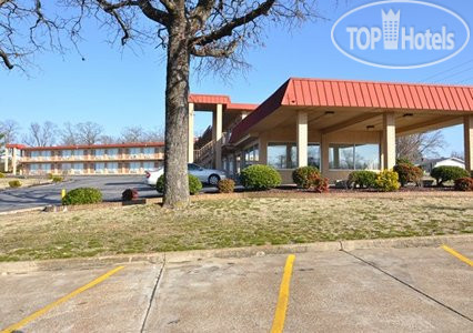 Hotel photo Econo Lodge Batesville 2*