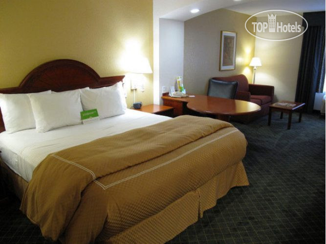 New photos from tourists La Quinta Inn & Suites Bentonville 3*