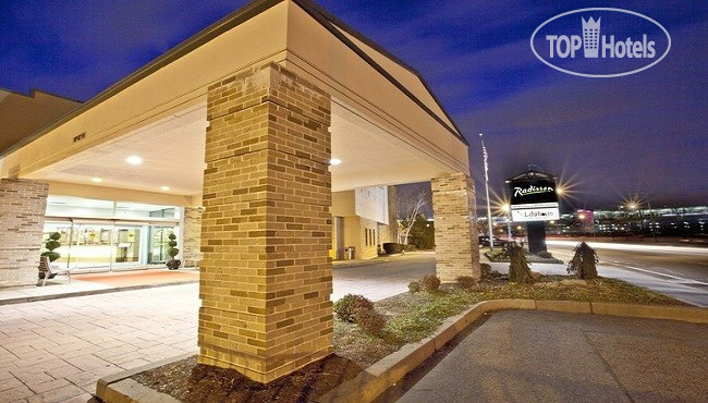 Hotelier's photos Radisson Hotel Providence Airport 3*