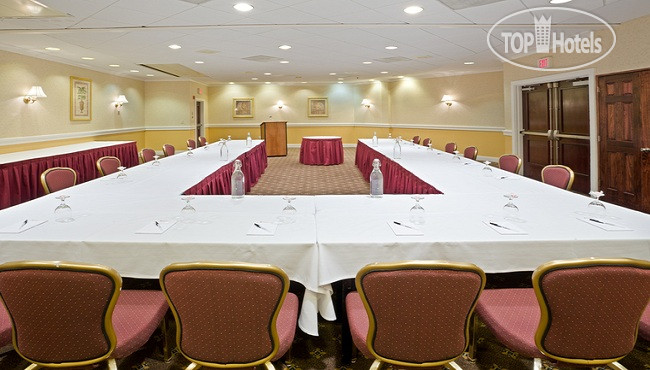 New photos from tourists Radisson Hotel Providence Airport 3*
