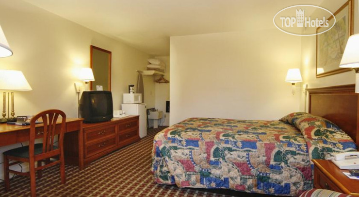 New photos from tourists Travelodge Newport Area Middletown 2*